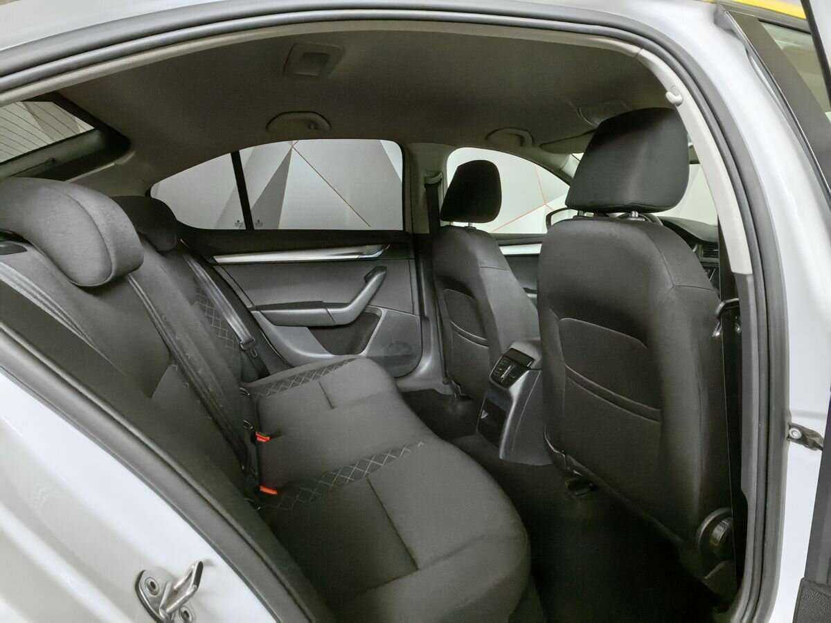 Купить Skoda Octavia с пробегом. Фото: #11