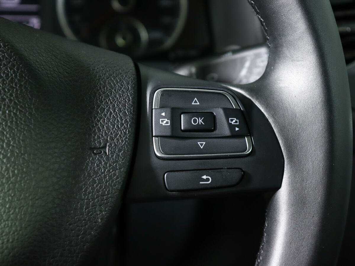 Купить Volkswagen Tiguan с пробегом. Фото: #15