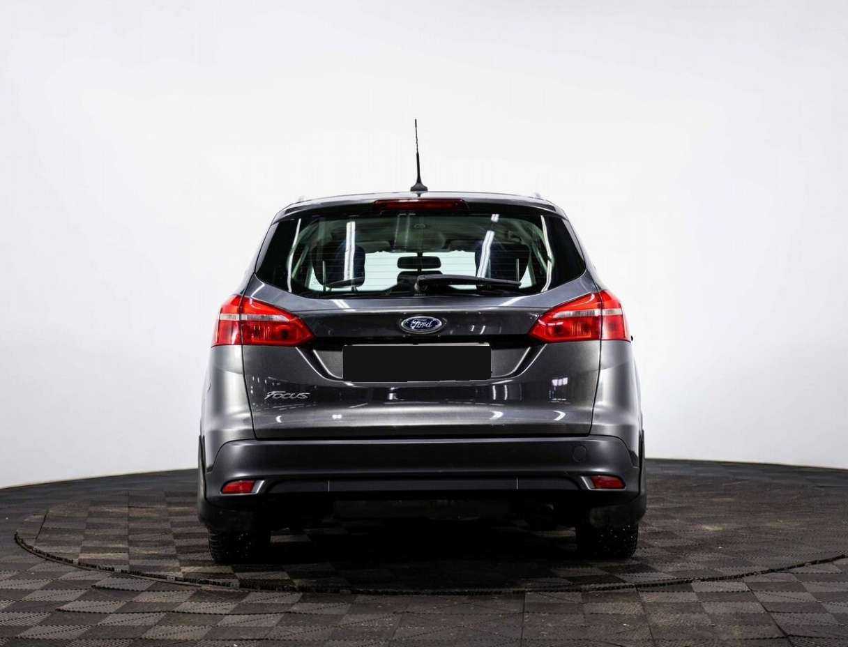 Купить Ford Focus с пробегом. Фото: #4