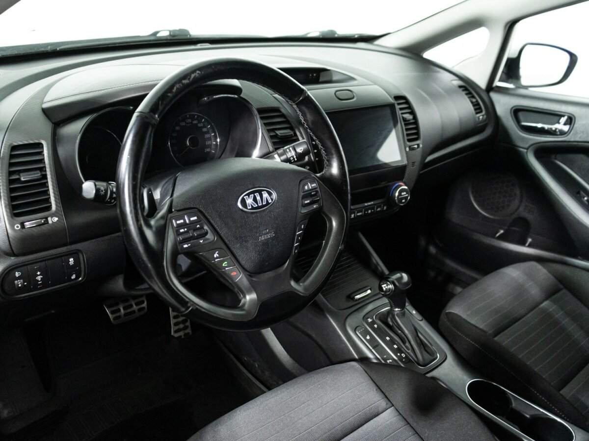 Купить Kia Cerato с пробегом. Фото: #10