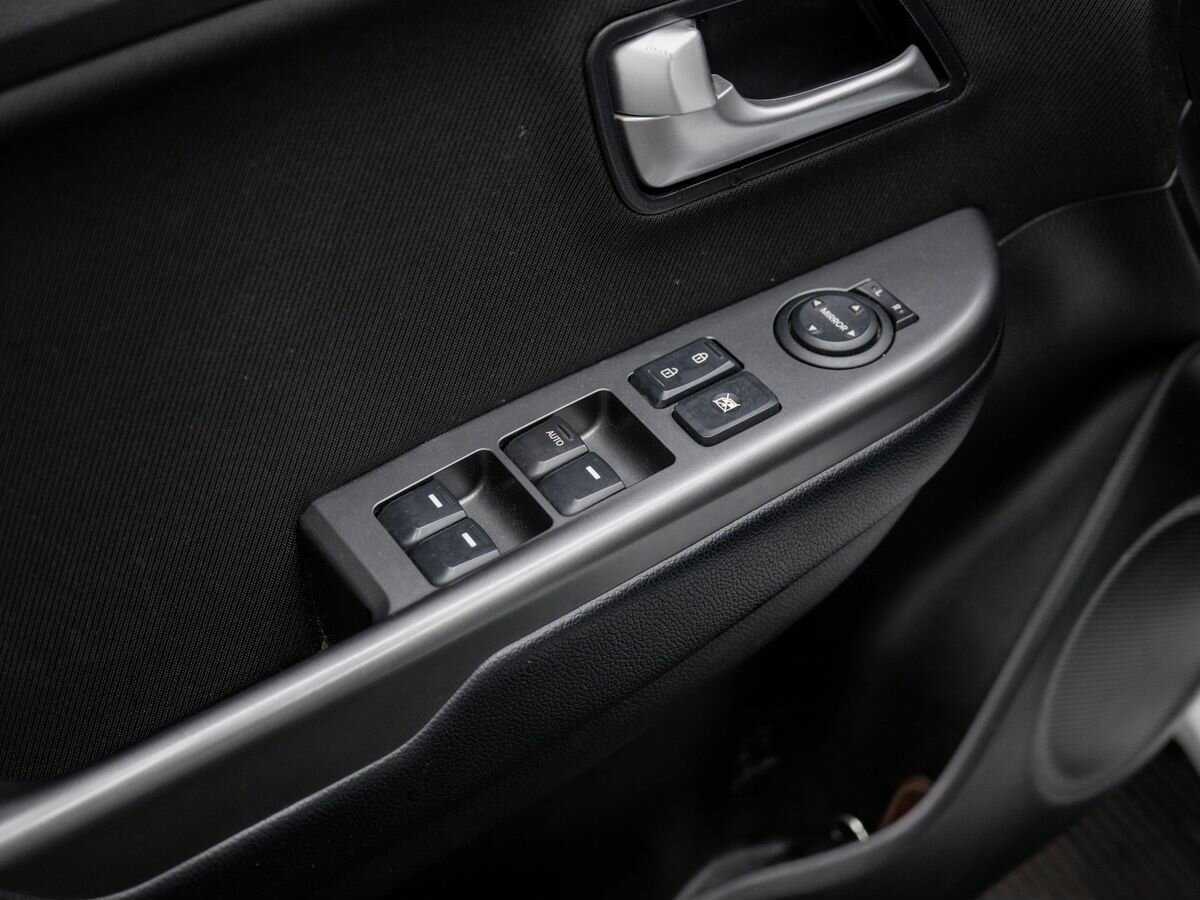 Купить Kia Rio с пробегом. Фото: #14