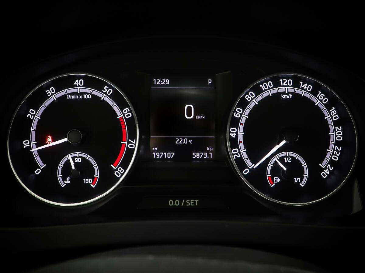 Купить Skoda Rapid с пробегом. Фото: #13