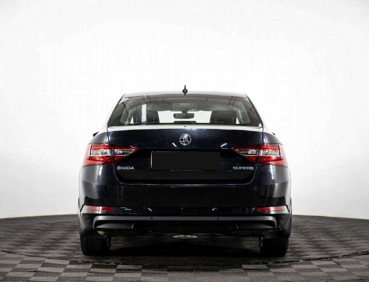 Купить Skoda Superb с пробегом. Фото: #4