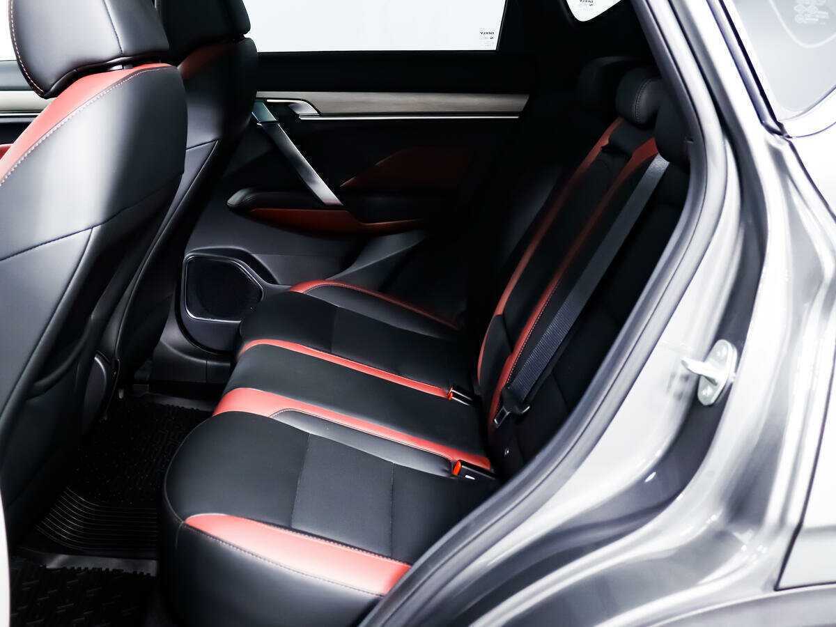 Купить Geely Coolray с пробегом. Фото: #9