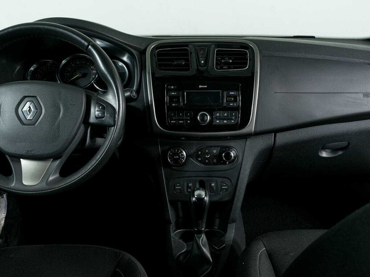 Купить Renault Sandero с пробегом. Фото: #9
