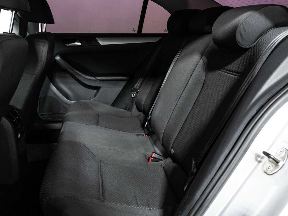 Купить Volkswagen Jetta с пробегом. Фото: #9