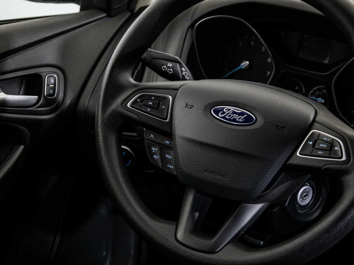 Купить Ford Focus с пробегом. Фото: #14