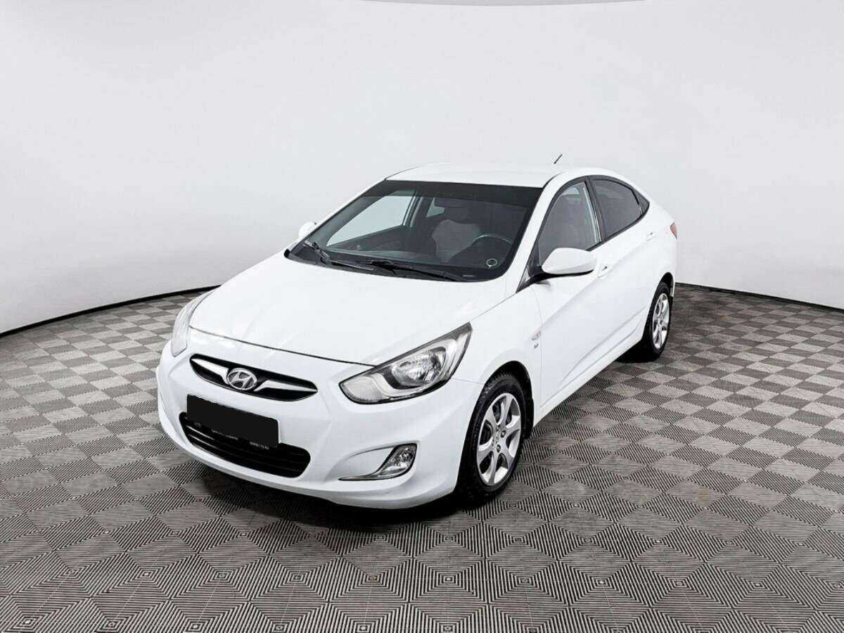 Купить Hyundai Solaris с пробегом. Посмотреть фото