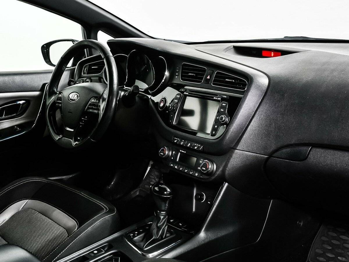 Купить Kia Ceed с пробегом. Фото: #8