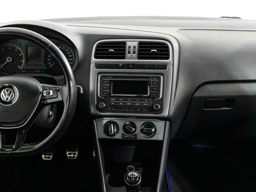 Купить Volkswagen Polo с пробегом. Фото: #13