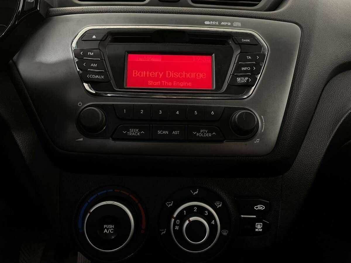 Купить Kia Rio с пробегом. Фото: #11
