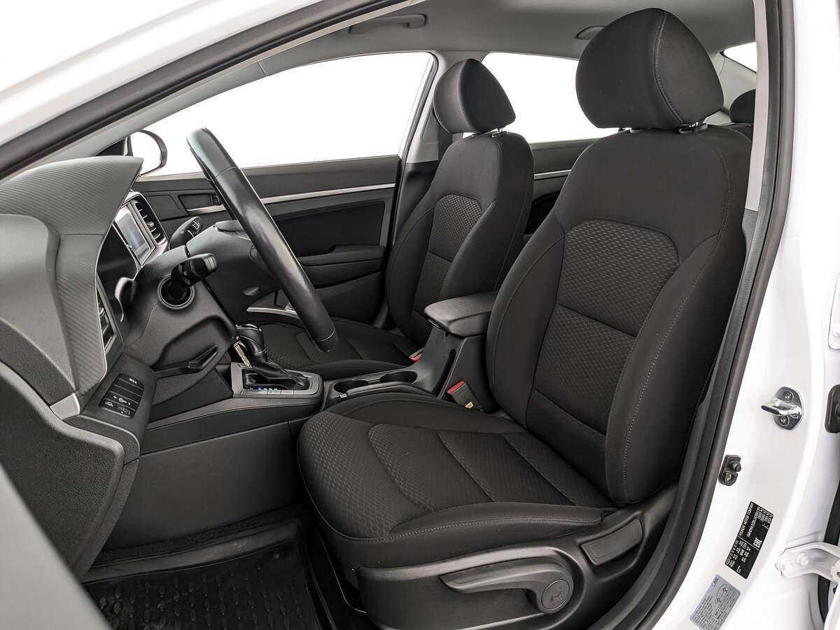 Купить Hyundai Elantra с пробегом. Фото: #15