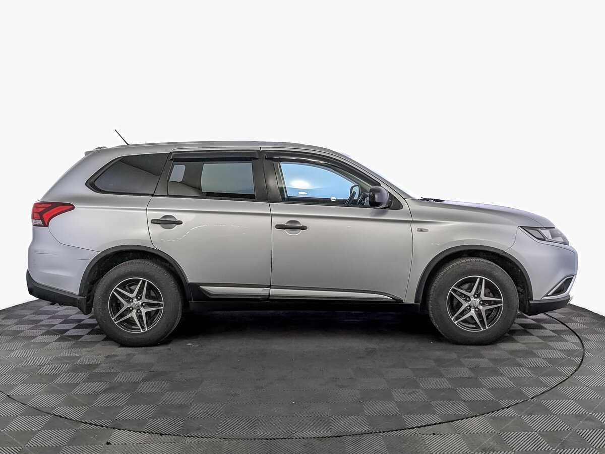 Купить Mitsubishi Outlander с пробегом. Фото: #3