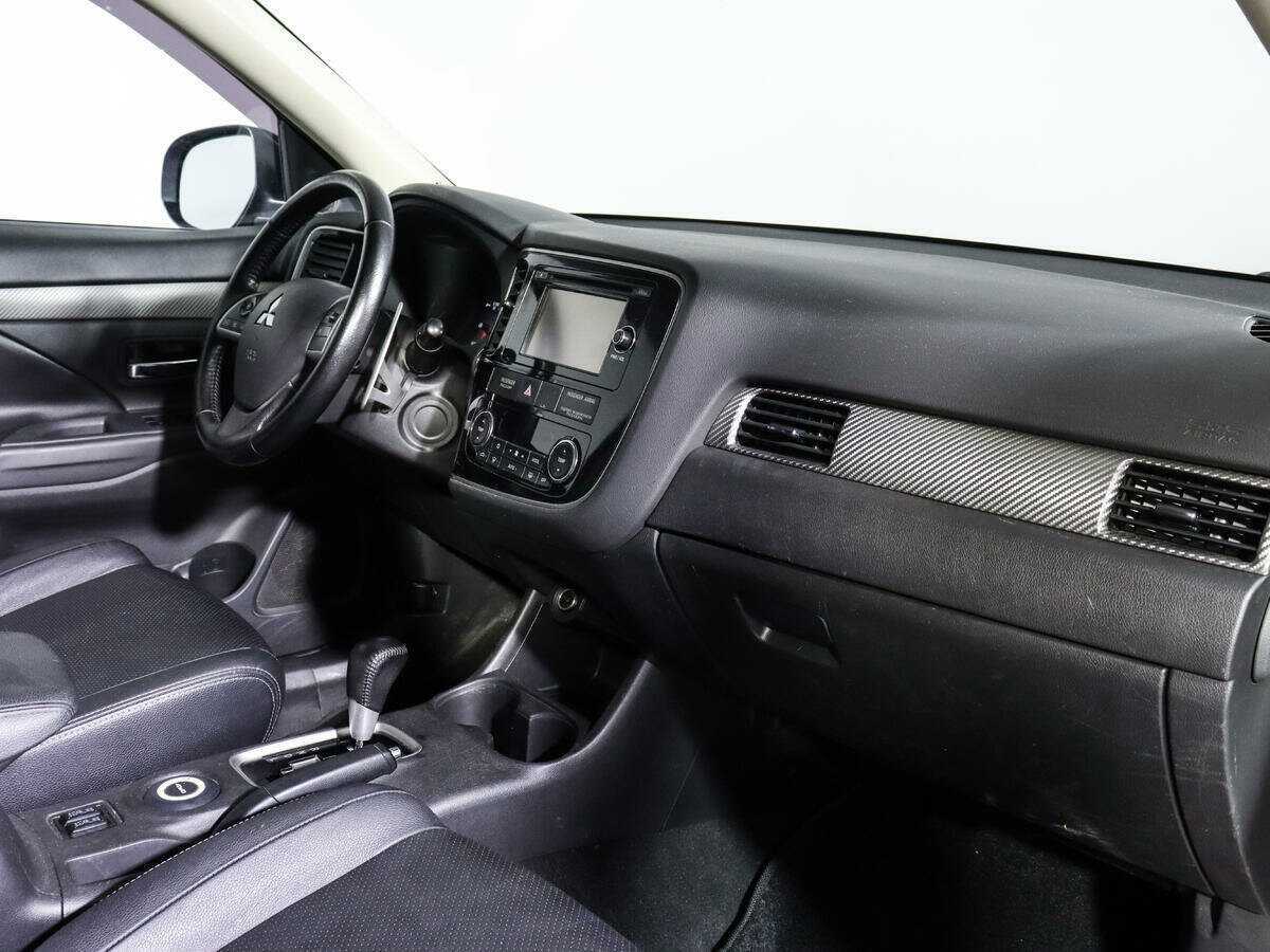 Купить Mitsubishi Outlander с пробегом. Фото: #9