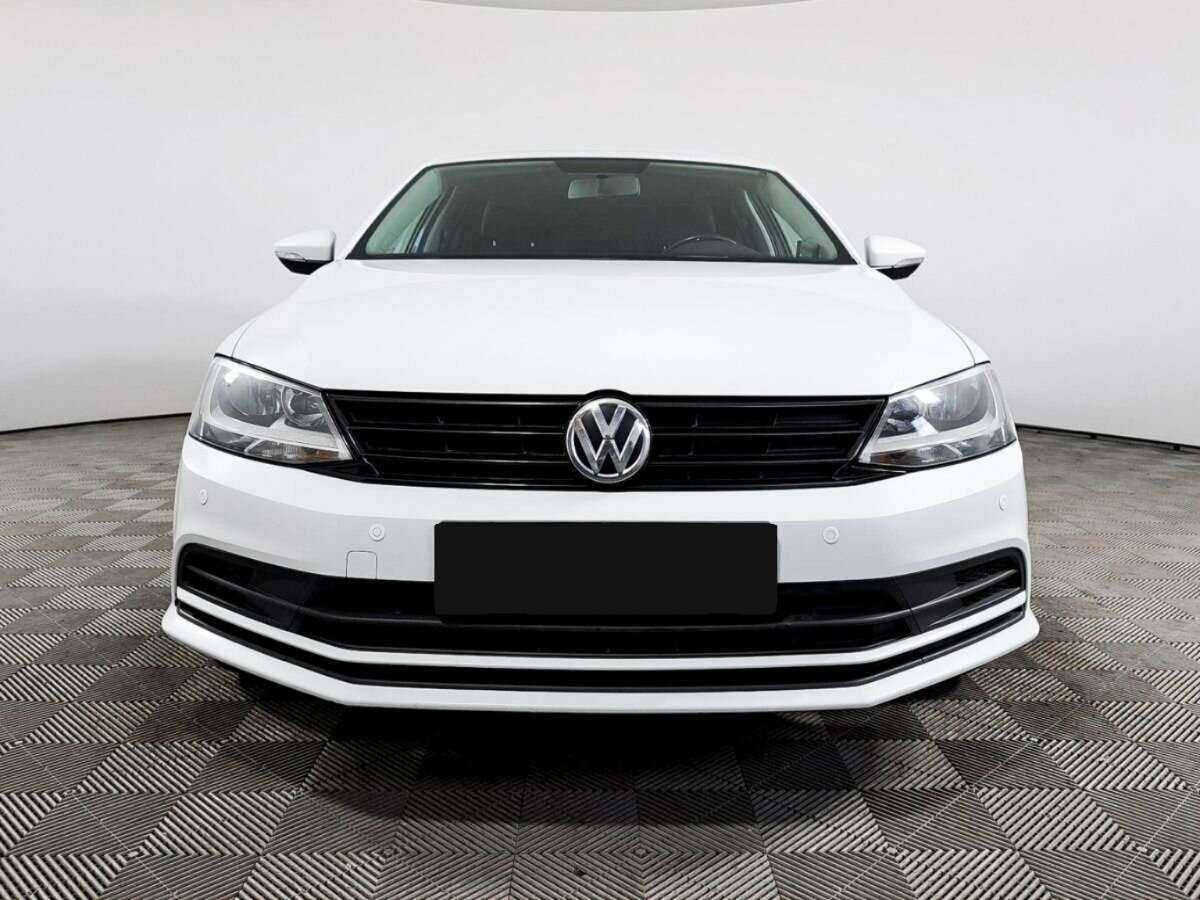 Купить Volkswagen Jetta с пробегом. Фото: #1