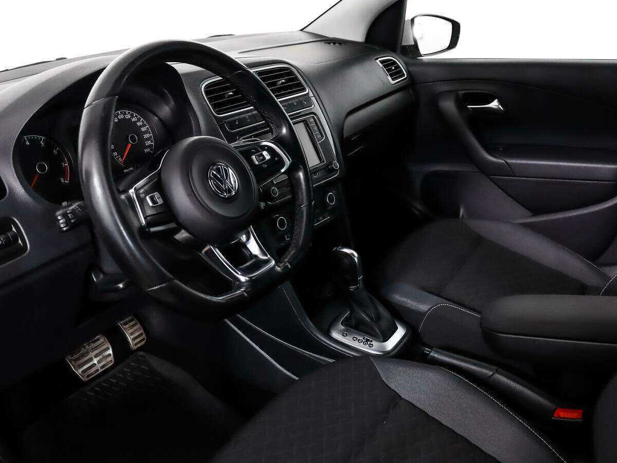 Купить Volkswagen Polo с пробегом. Фото: #8