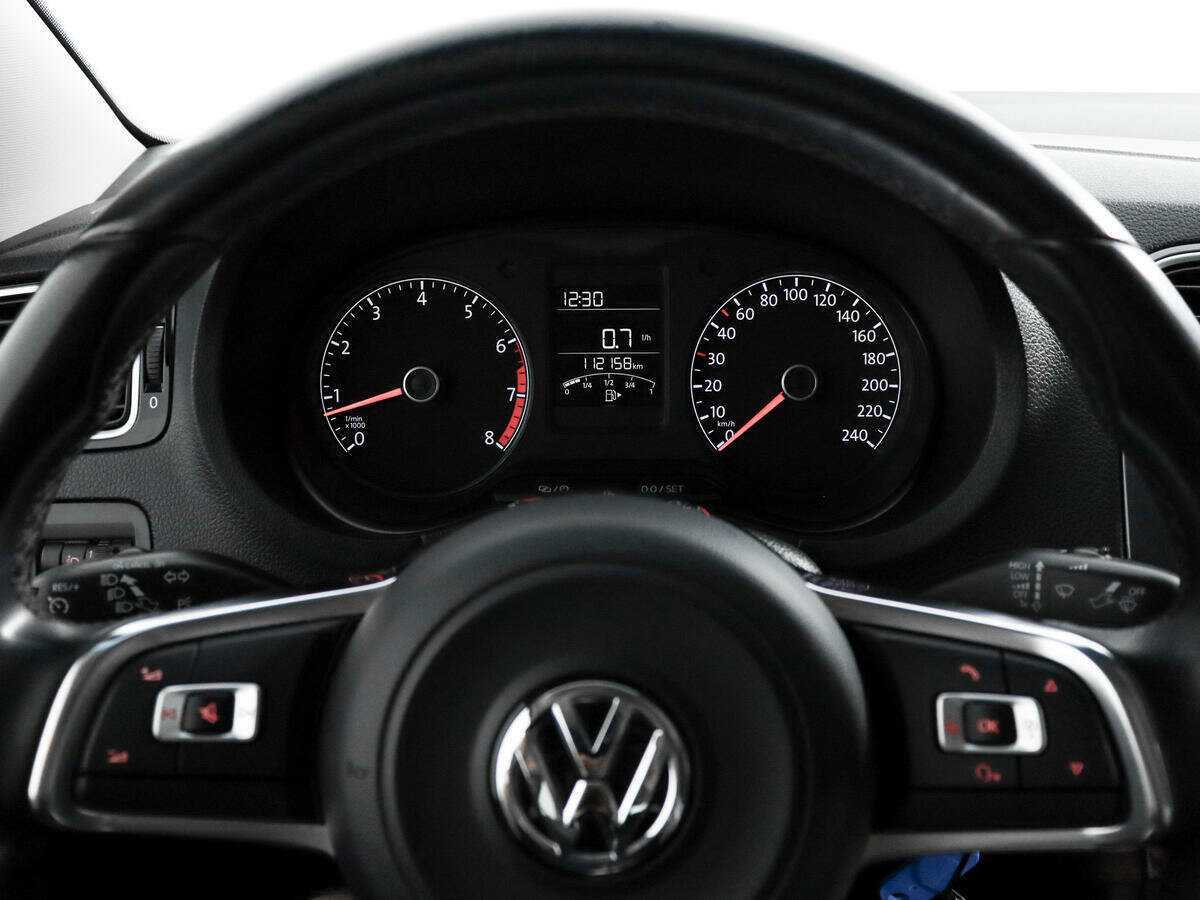Купить Volkswagen Polo с пробегом. Фото: #14