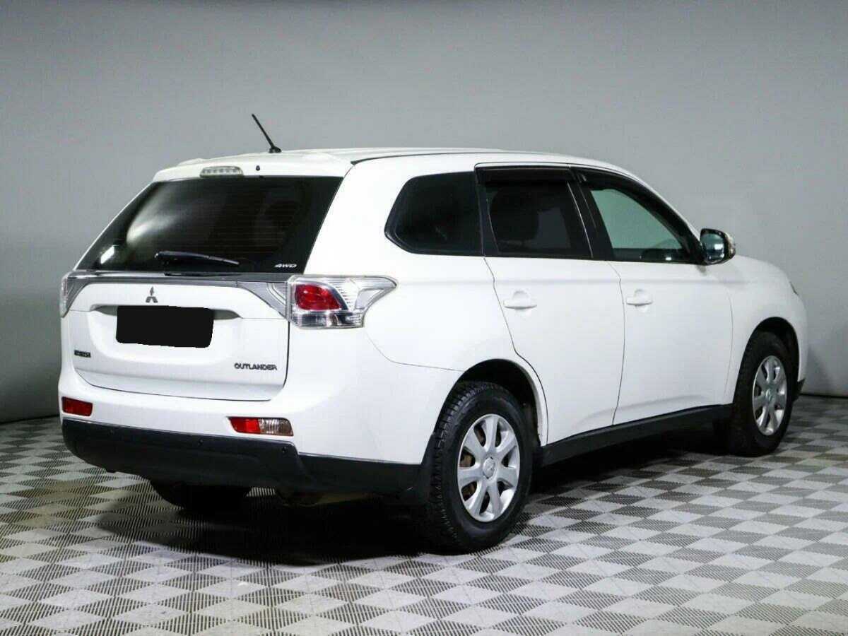 Купить Mitsubishi Outlander с пробегом. Фото: #3