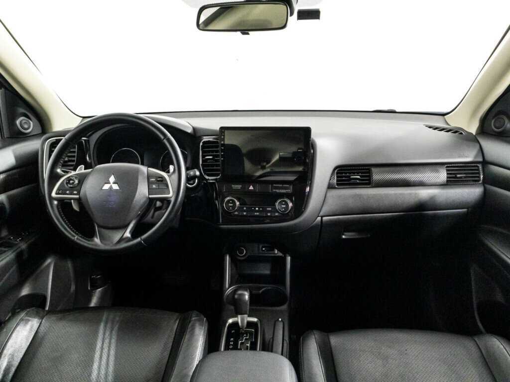 Купить Mitsubishi Outlander с пробегом. Фото: #12