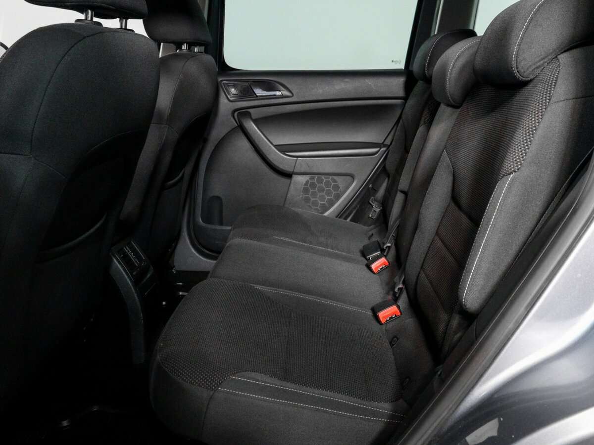 Купить Skoda Yeti с пробегом. Фото: #9