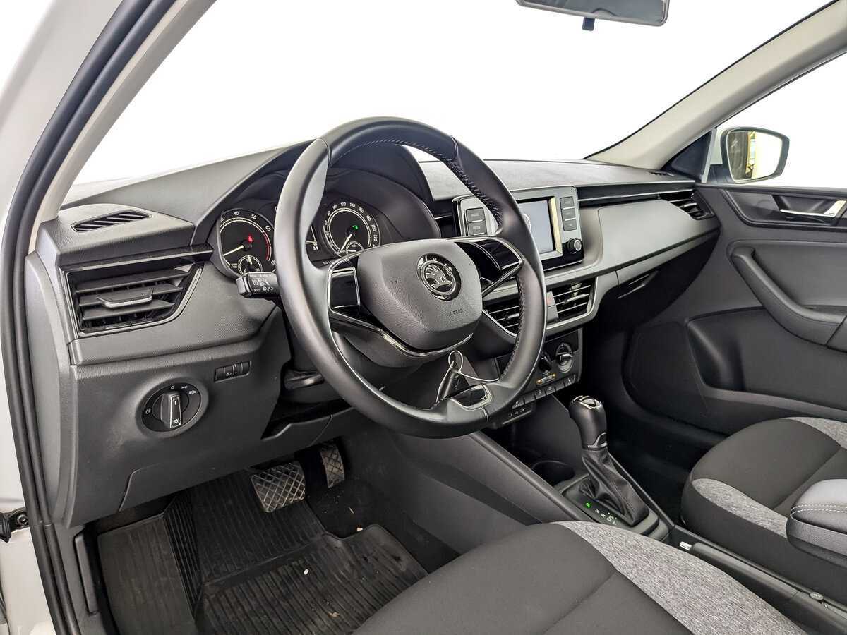 Купить Skoda Rapid с пробегом. Фото: #13