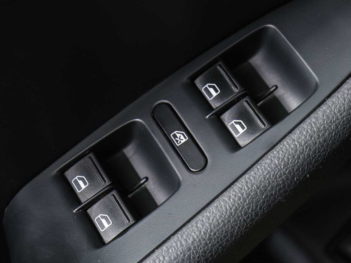 Купить Volkswagen Jetta с пробегом. Фото: #10