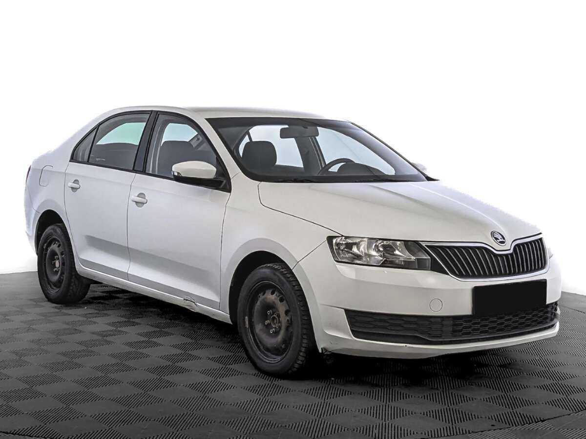 Купить Skoda Rapid с пробегом. Фото: #2