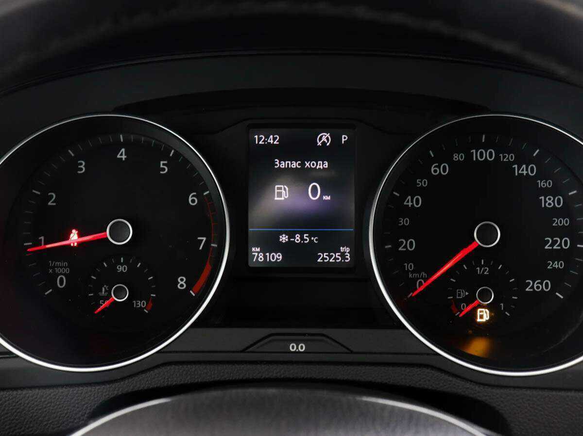 Купить Volkswagen Passat с пробегом. Фото: #11