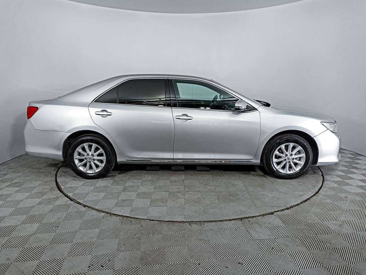 Купить Toyota Camry с пробегом. Фото: #3