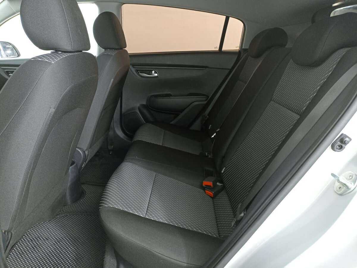 Купить Kia Rio с пробегом. Фото: #9