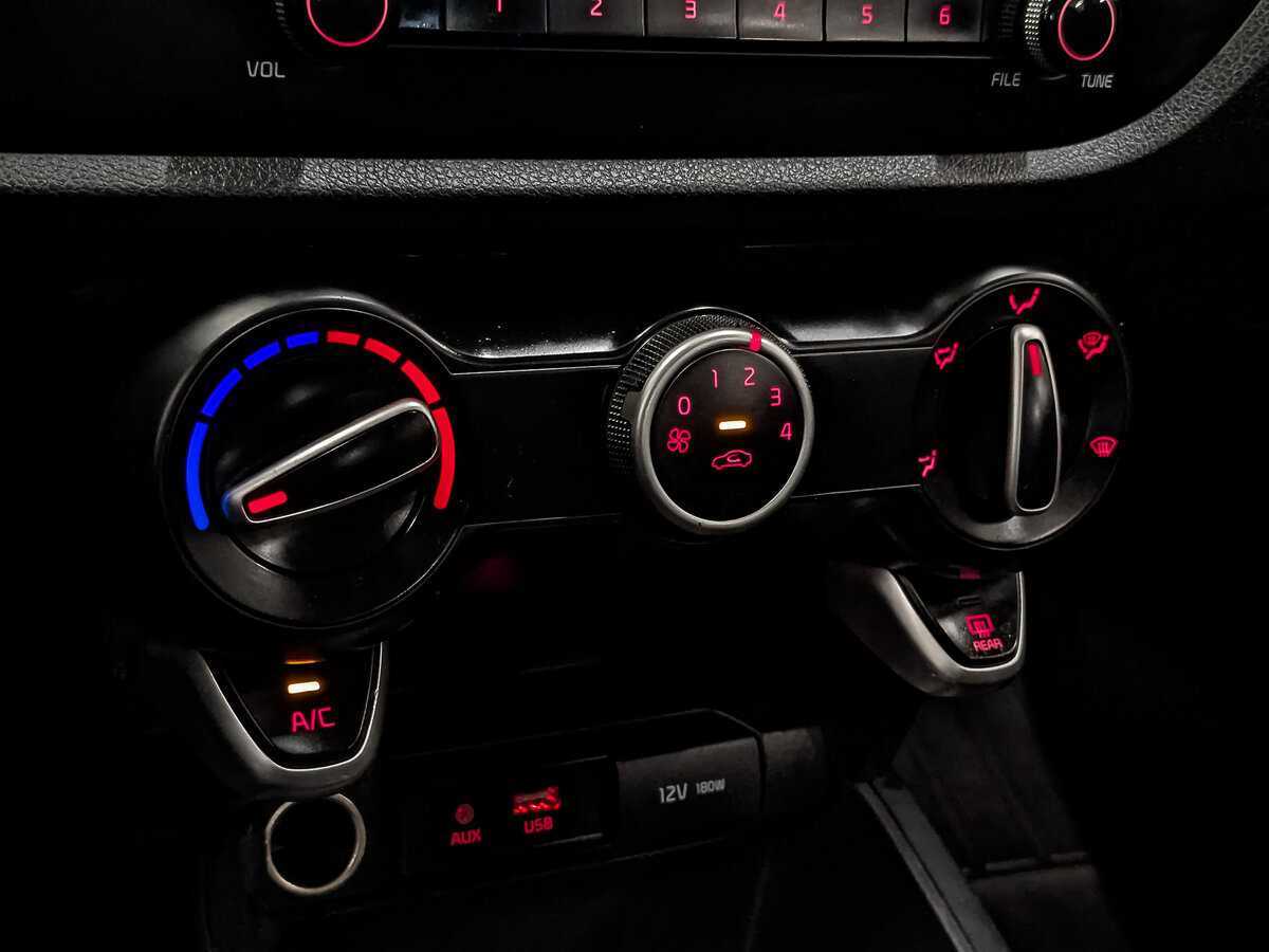 Купить Kia Rio с пробегом. Фото: #18