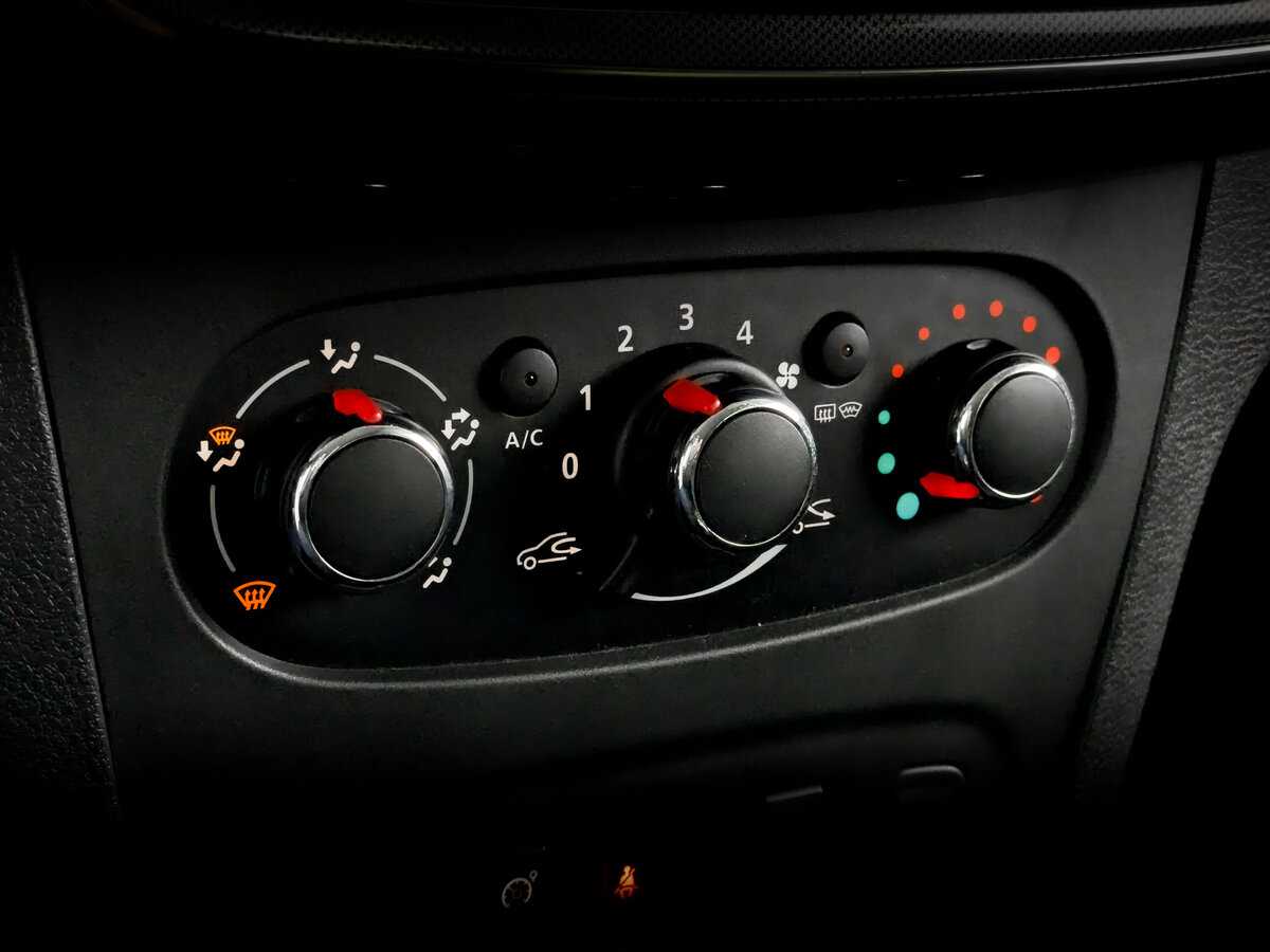 Купить Renault Sandero с пробегом. Фото: #24