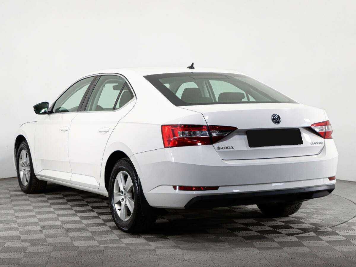 Купить Skoda Superb с пробегом. Фото: #5