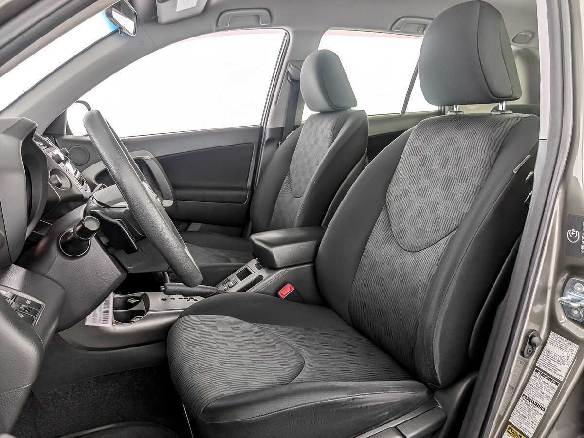 Купить Toyota RAV4 с пробегом. Фото: #19