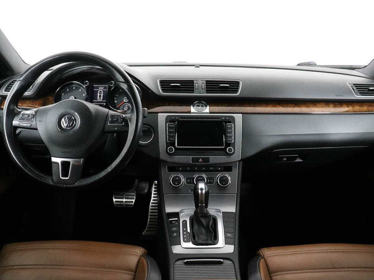 Купить Volkswagen Passat CC с пробегом. Фото: #10