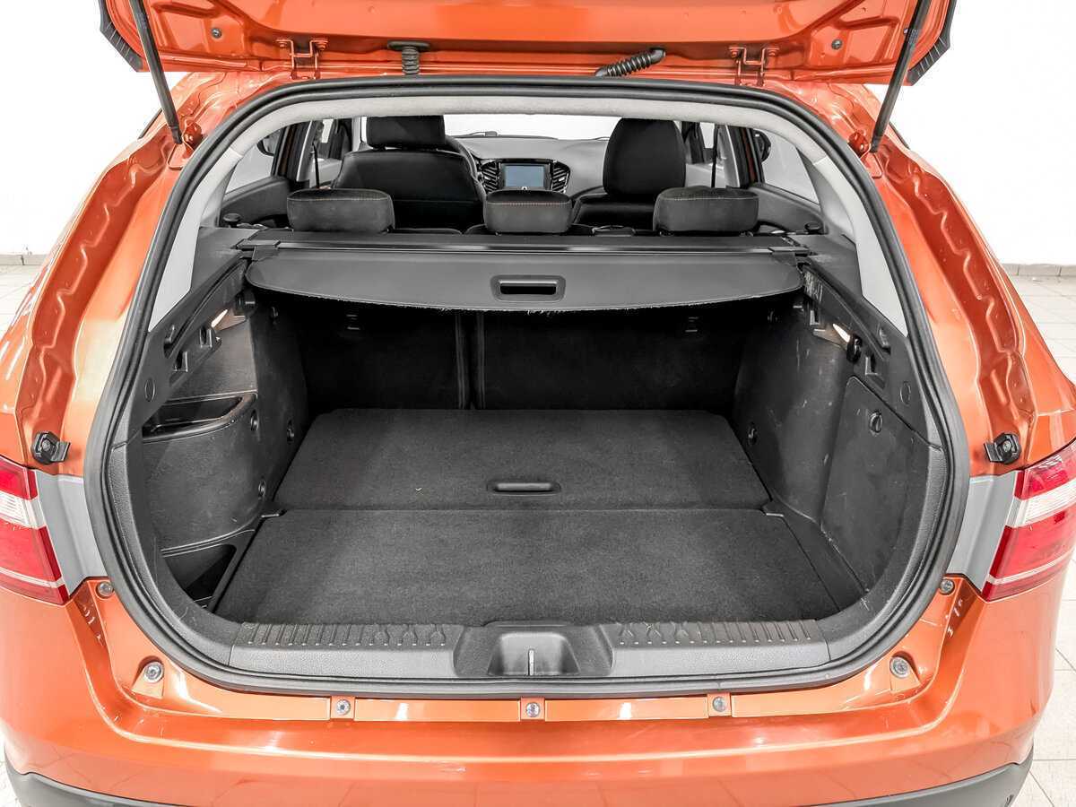 Купить Lada (ВАЗ) Vesta с пробегом. Фото: #9