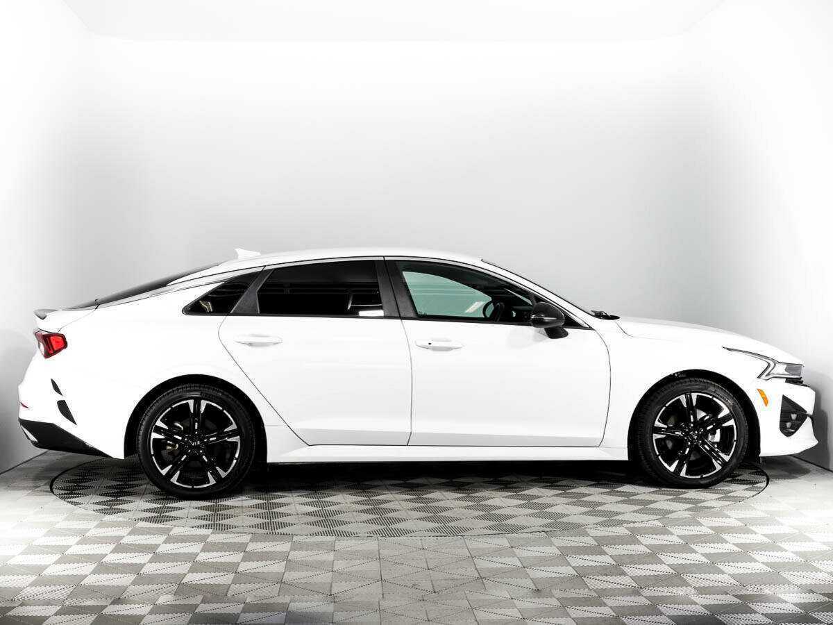 Купить Kia K5 с пробегом. Фото: #3