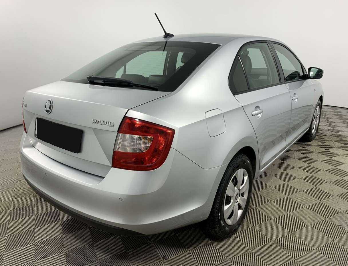 Купить Skoda Rapid с пробегом. Фото: #3