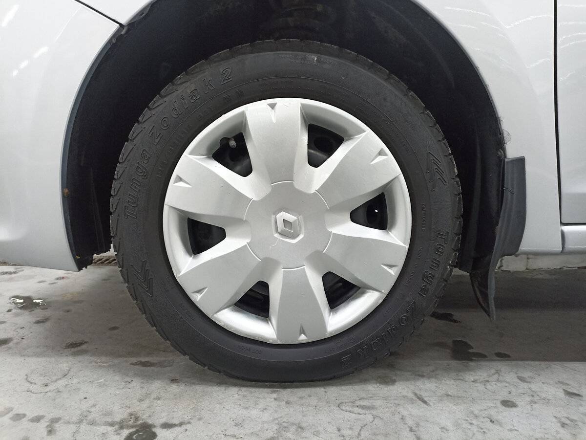 Купить Renault Logan с пробегом. Фото: #17