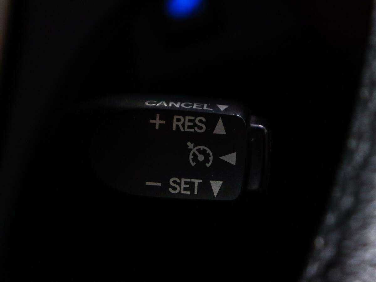 Купить Toyota RAV4 с пробегом. Фото: #16