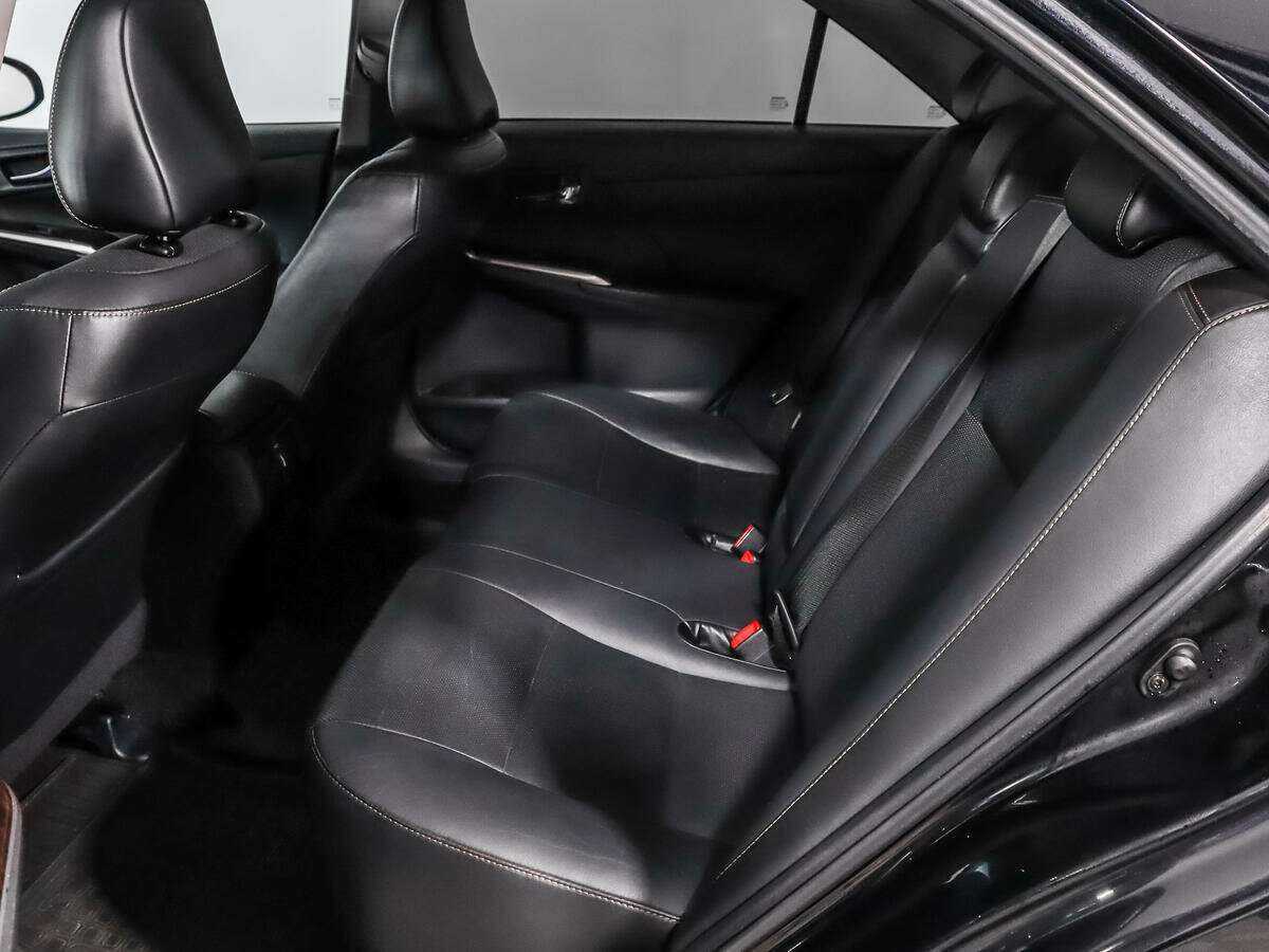 Купить Toyota Camry с пробегом. Фото: #11