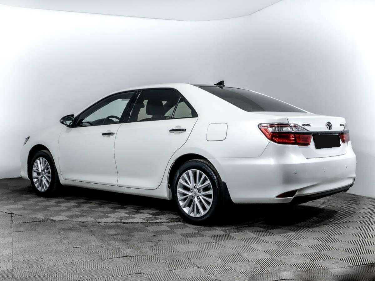 Купить Toyota Camry с пробегом. Фото: #5