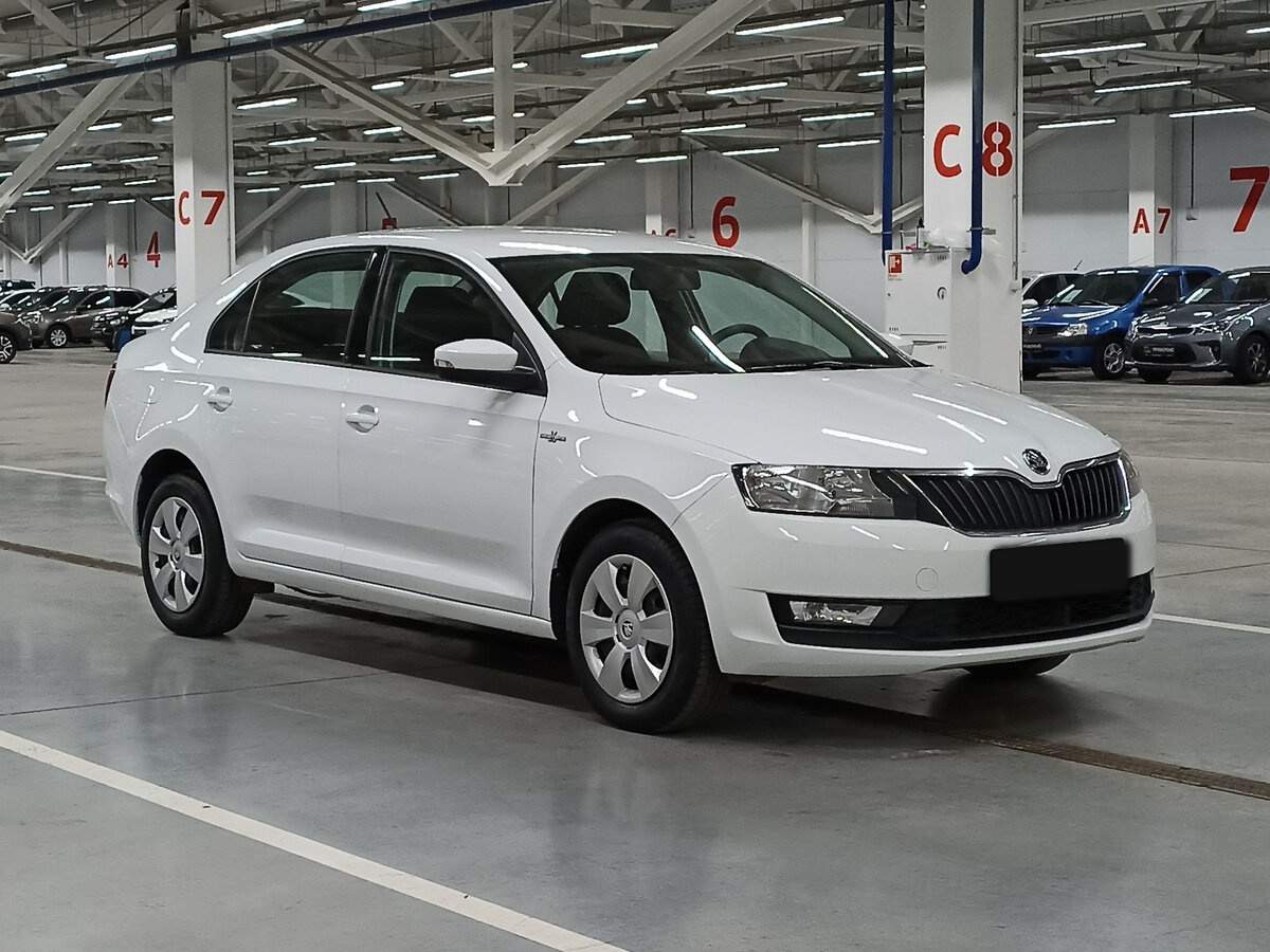 Купить Skoda Rapid с пробегом. Фото: #2