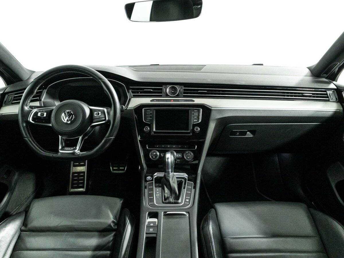 Купить Volkswagen Passat с пробегом. Фото: #12