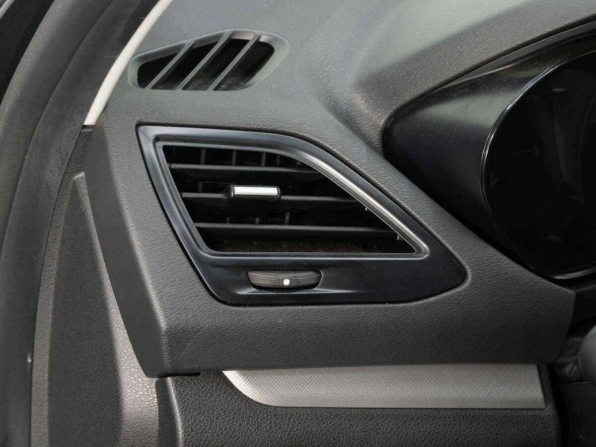 Купить Lada (ВАЗ) Vesta с пробегом. Фото: #18