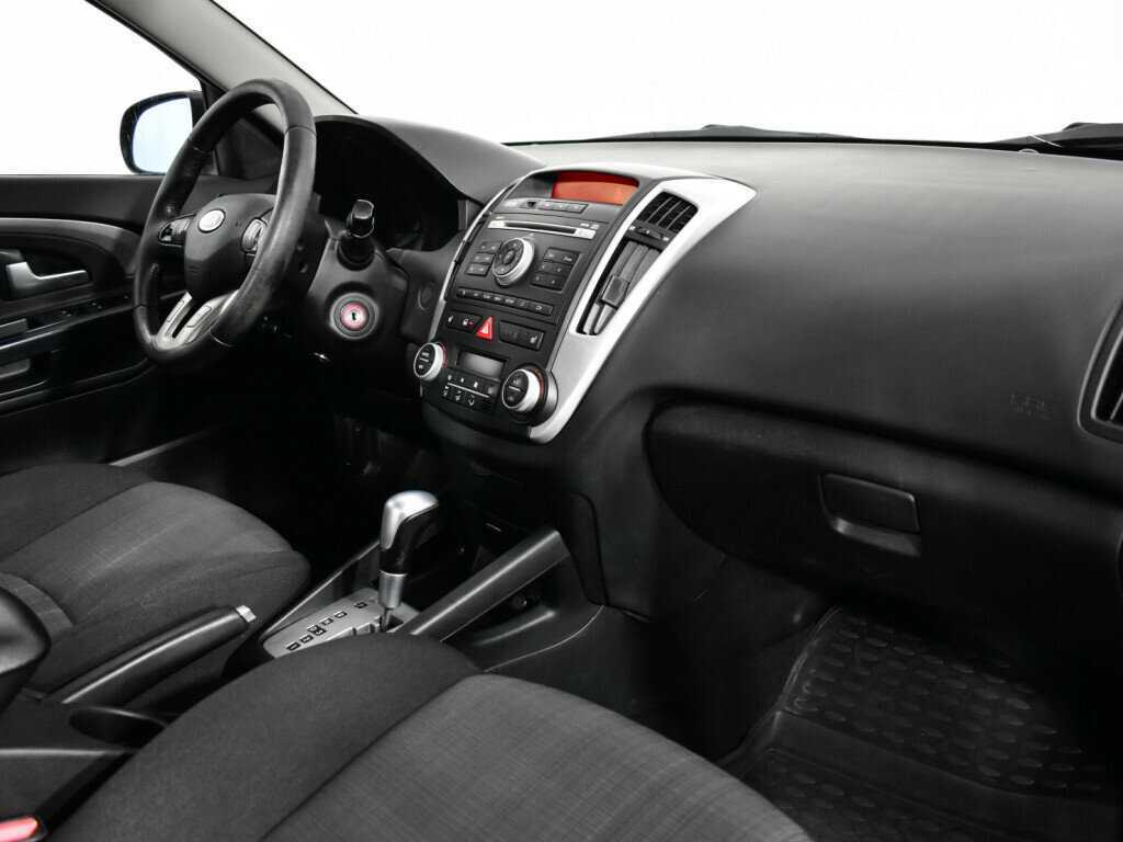 Купить Kia Ceed с пробегом. Фото: #8