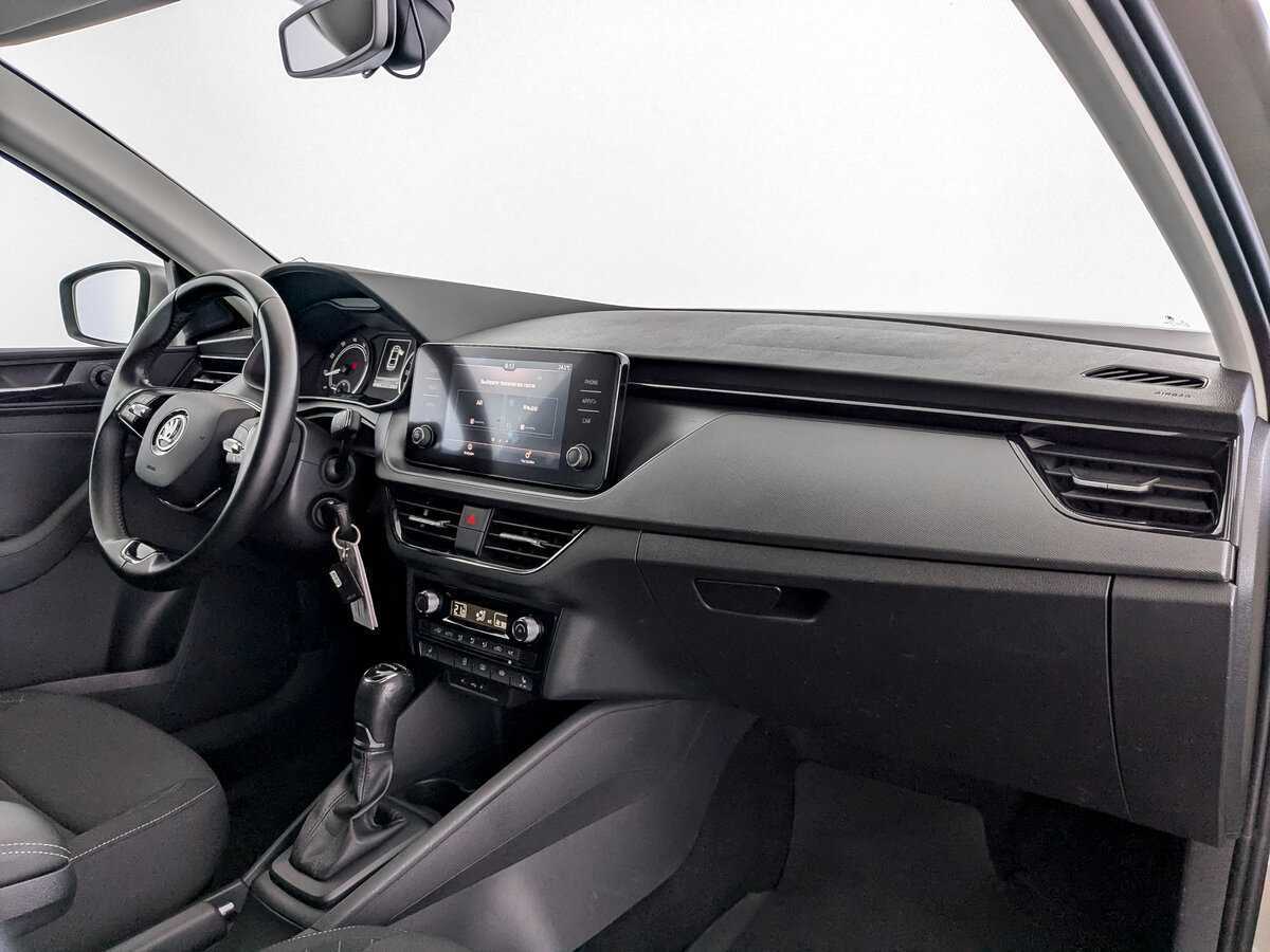 Купить Skoda Rapid с пробегом. Фото: #8