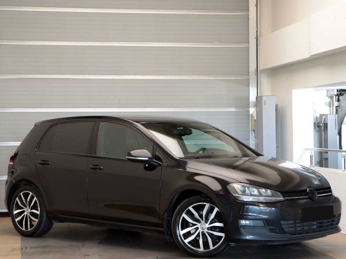 Купить Volkswagen Golf с пробегом. Фото: #2