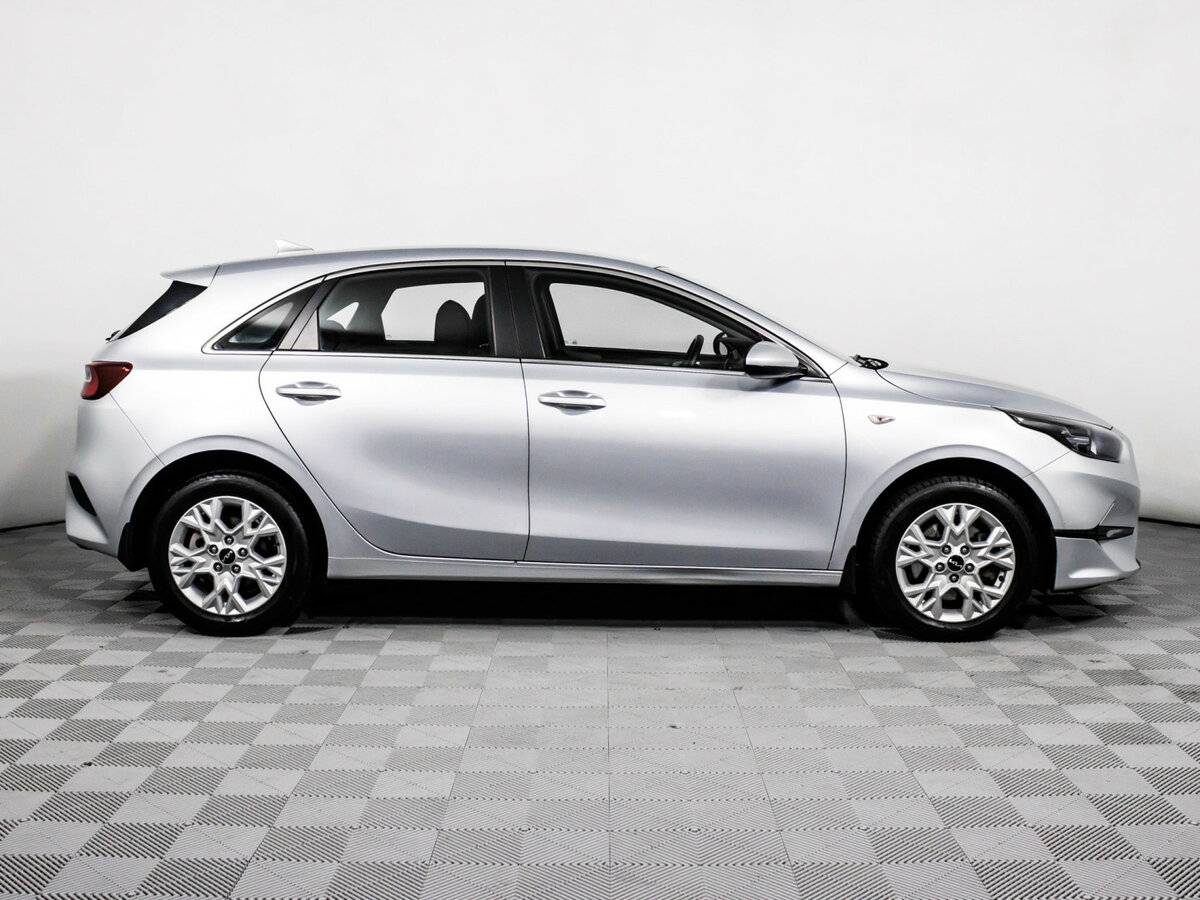 Купить Kia Ceed с пробегом. Фото: #3