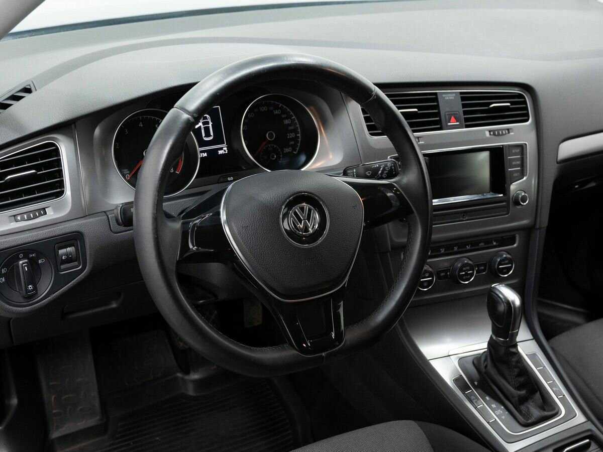 Купить Volkswagen Golf с пробегом. Фото: #12